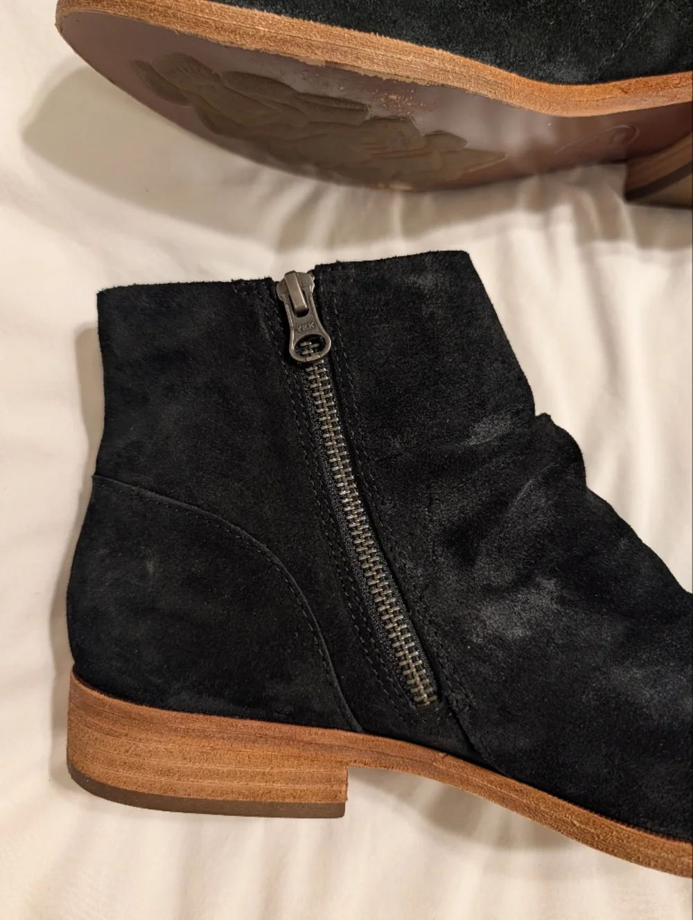 Kork Ease Giba Ruched Black Leather Ankle Booties Size 10